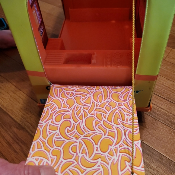 EUC 1971 MATTEL BARBIE COUNTRY CAMPER WITH ACCESSORIES. CROSS POSTED - Picture 8 of 11